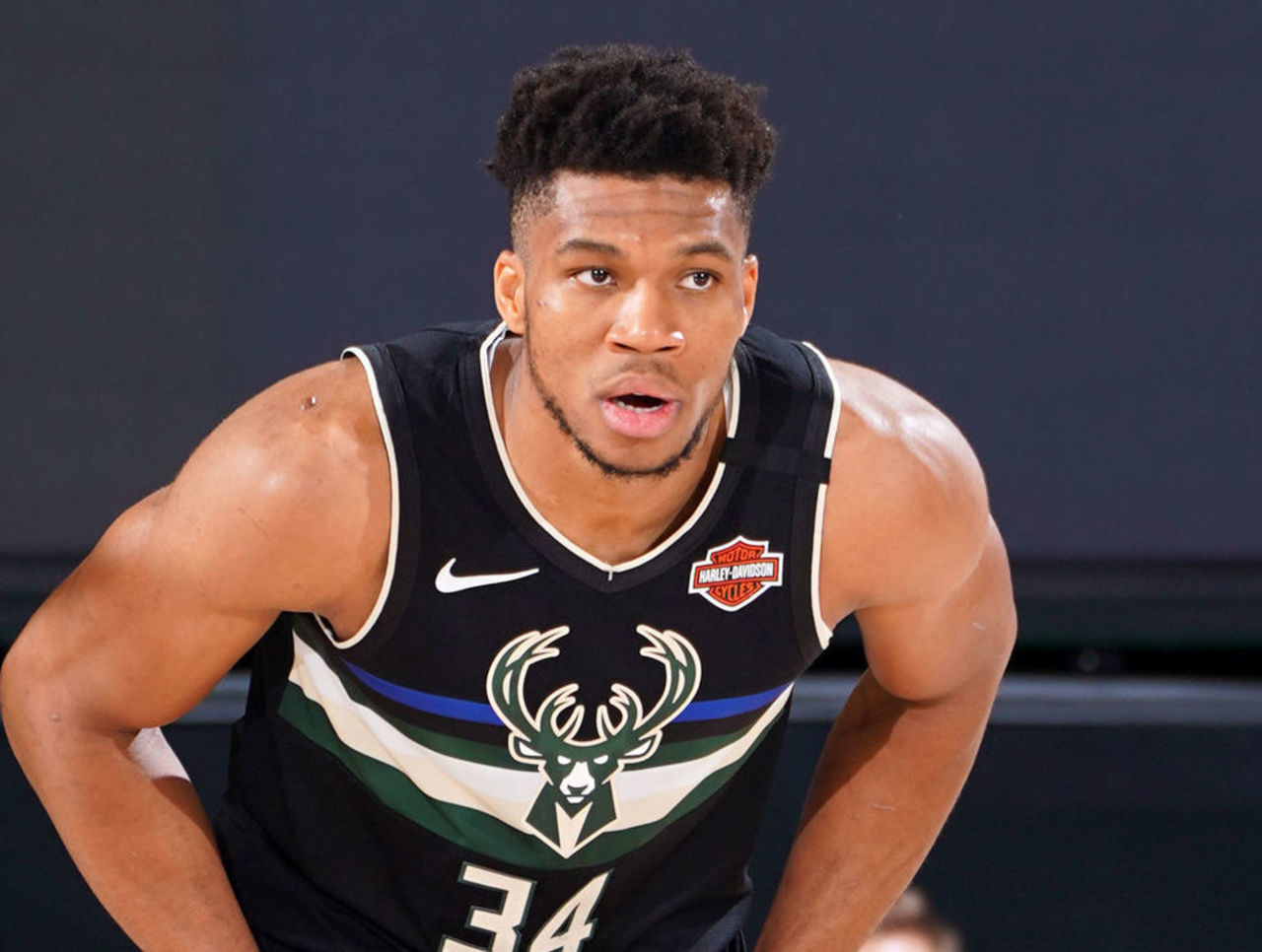 反观利雅得 反观利雅得