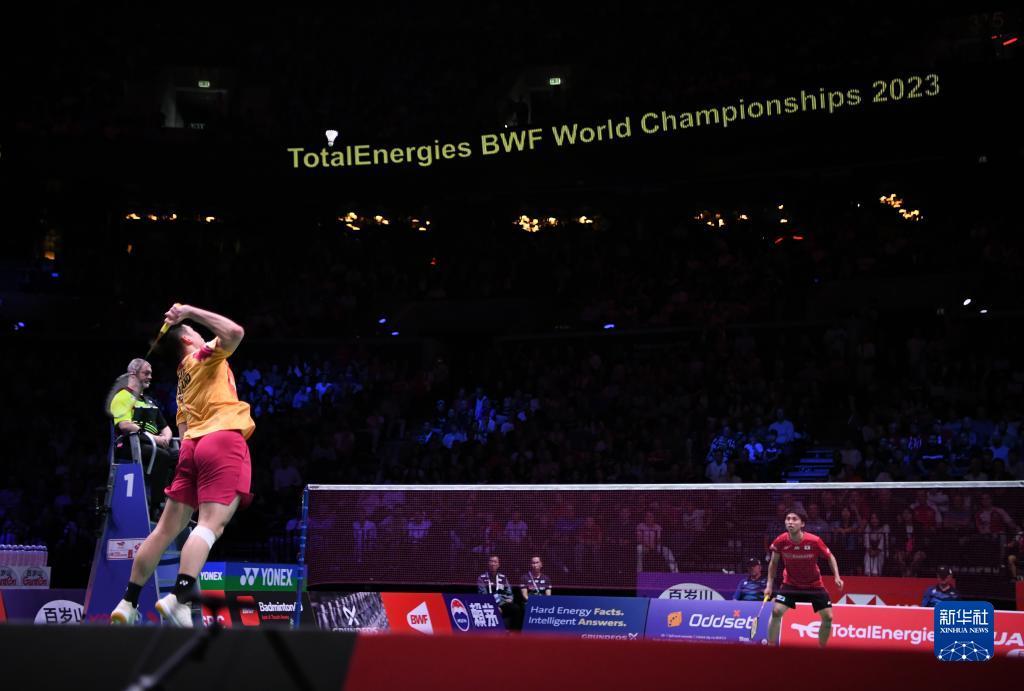 并与中国泳 并与中国泳